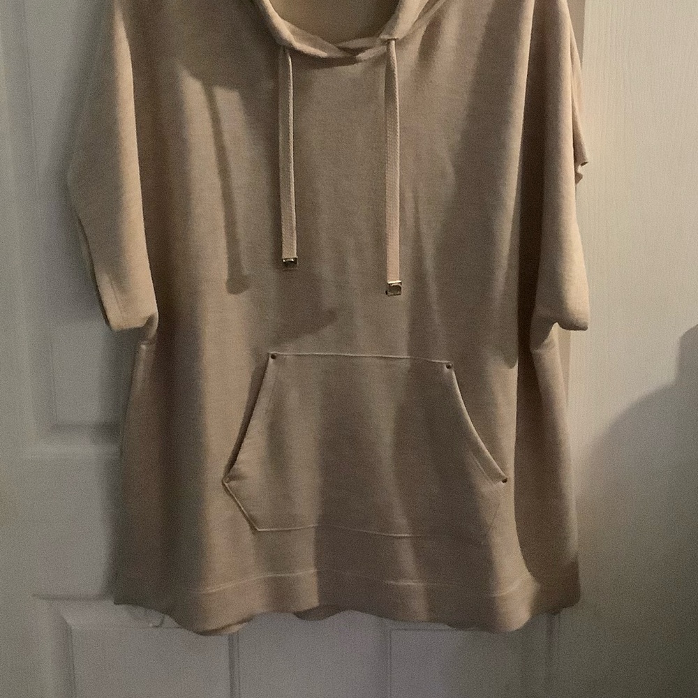 Capri pant set in beige by Calvin Klein, size XL. - Picture 2 of 16